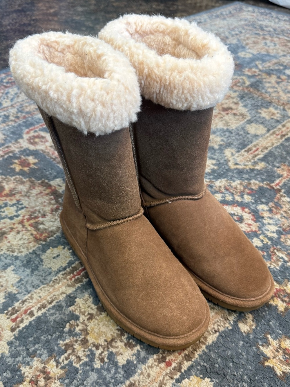 Bearpaw Women’s Size 10 Chestnut Shearling Lined Mid Calf Winter Boots